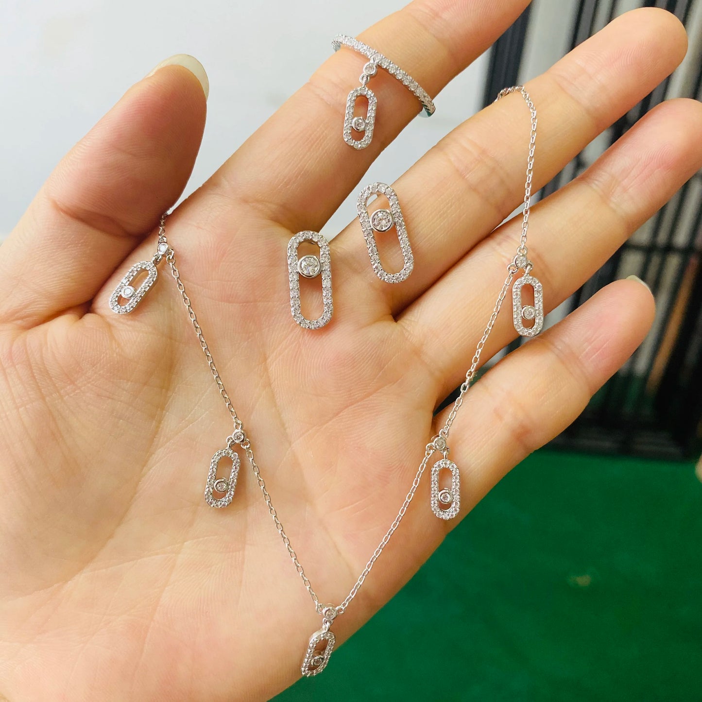 Vayla Sets