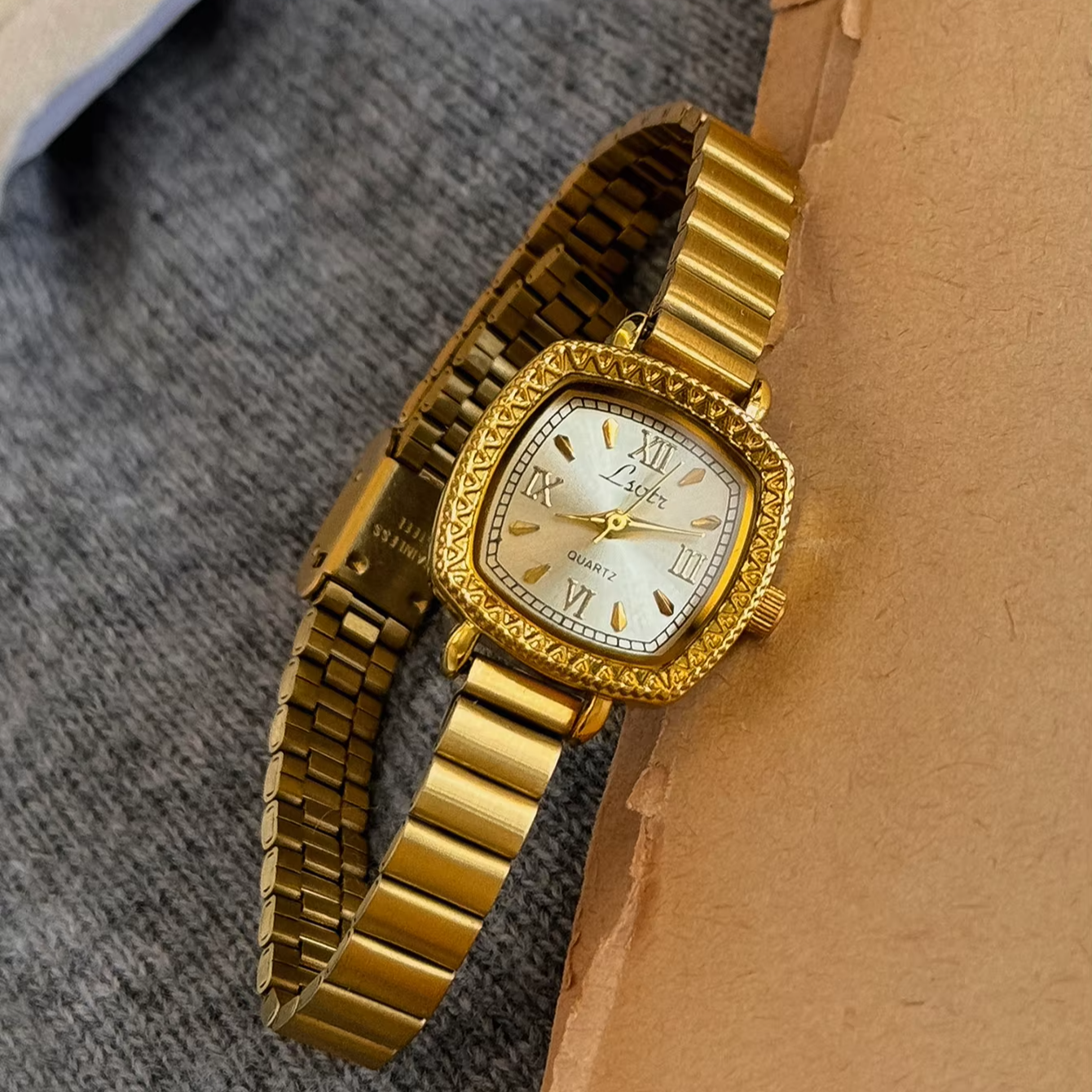 French Classic Retro Style Watch