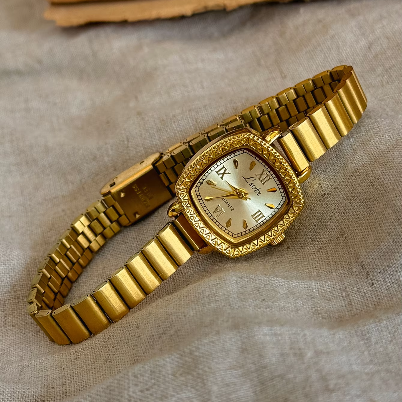 French Classic Retro Style Watch