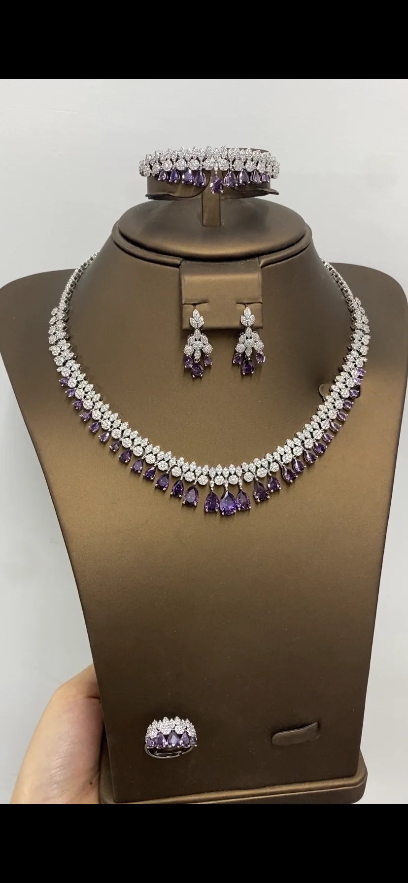 Nyx Jewelry Set