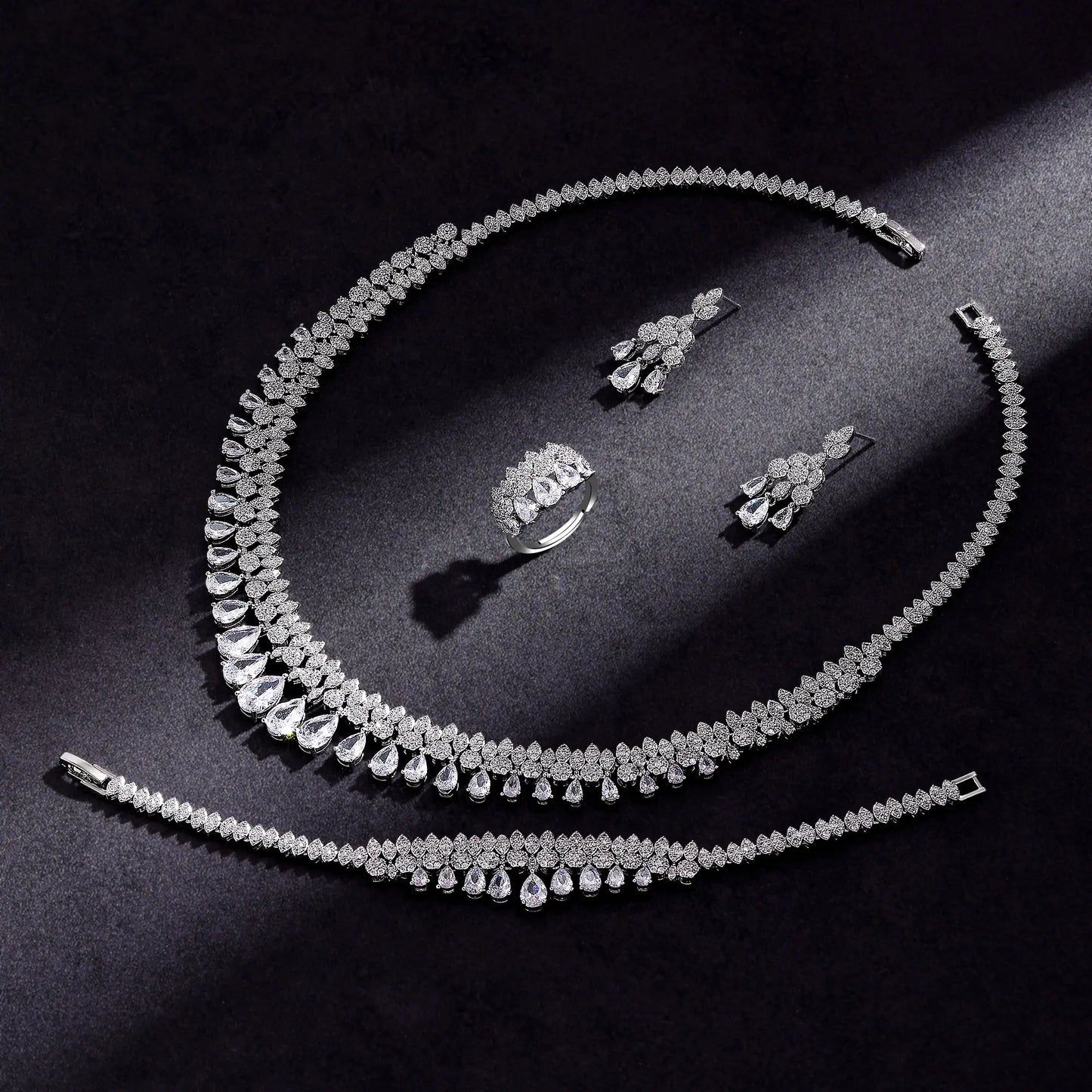 Nyx Jewelry Set