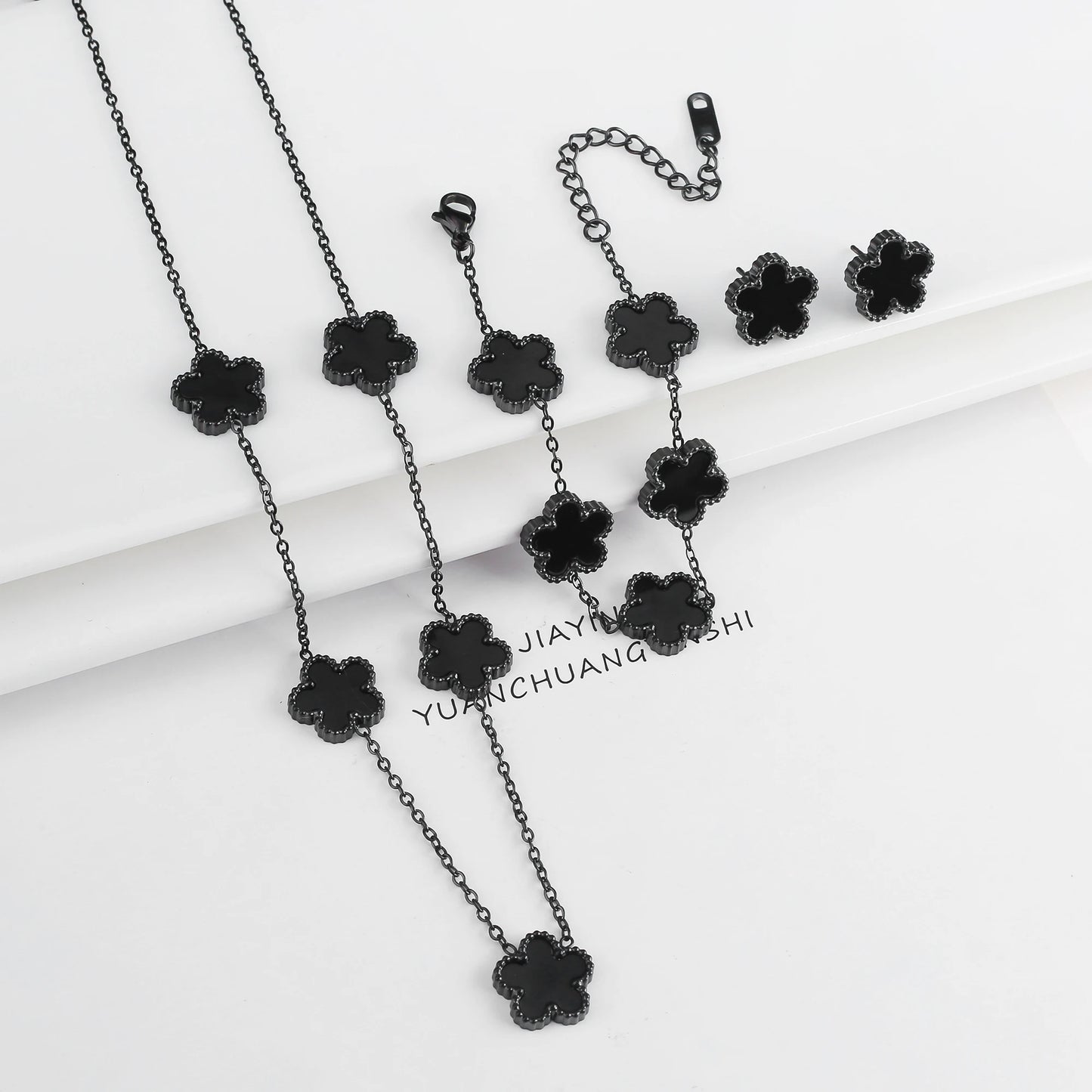Colette  Set