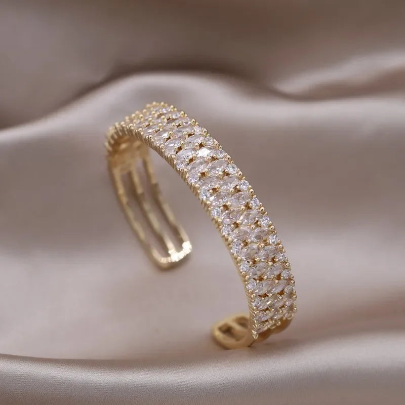 French bracelet