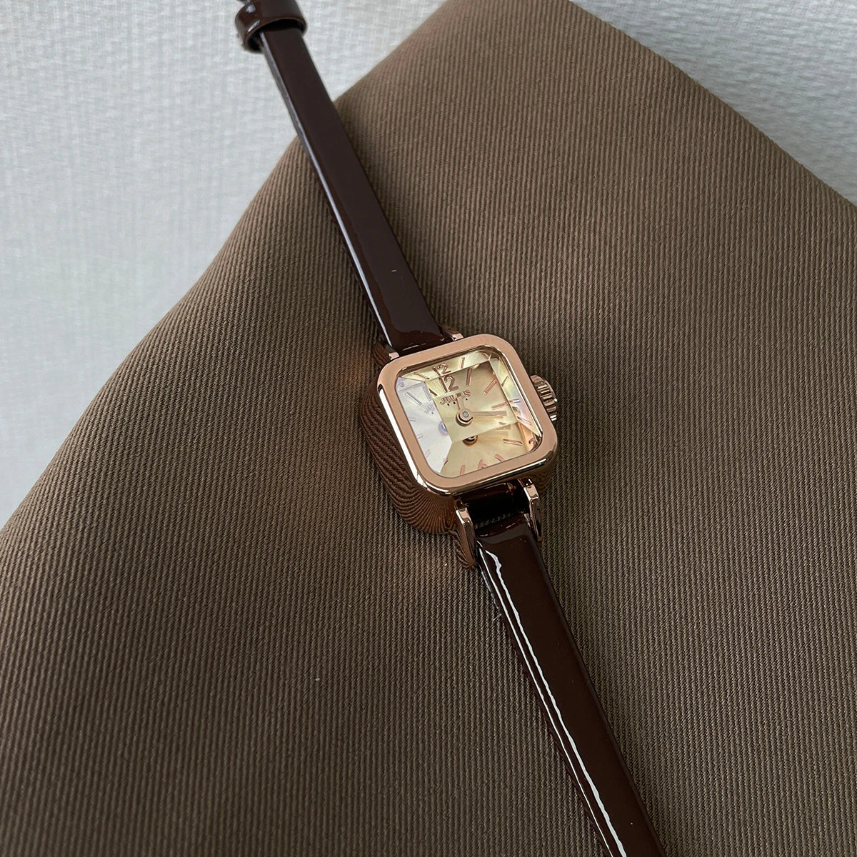 Vintage Light Inspired Quartz Watch