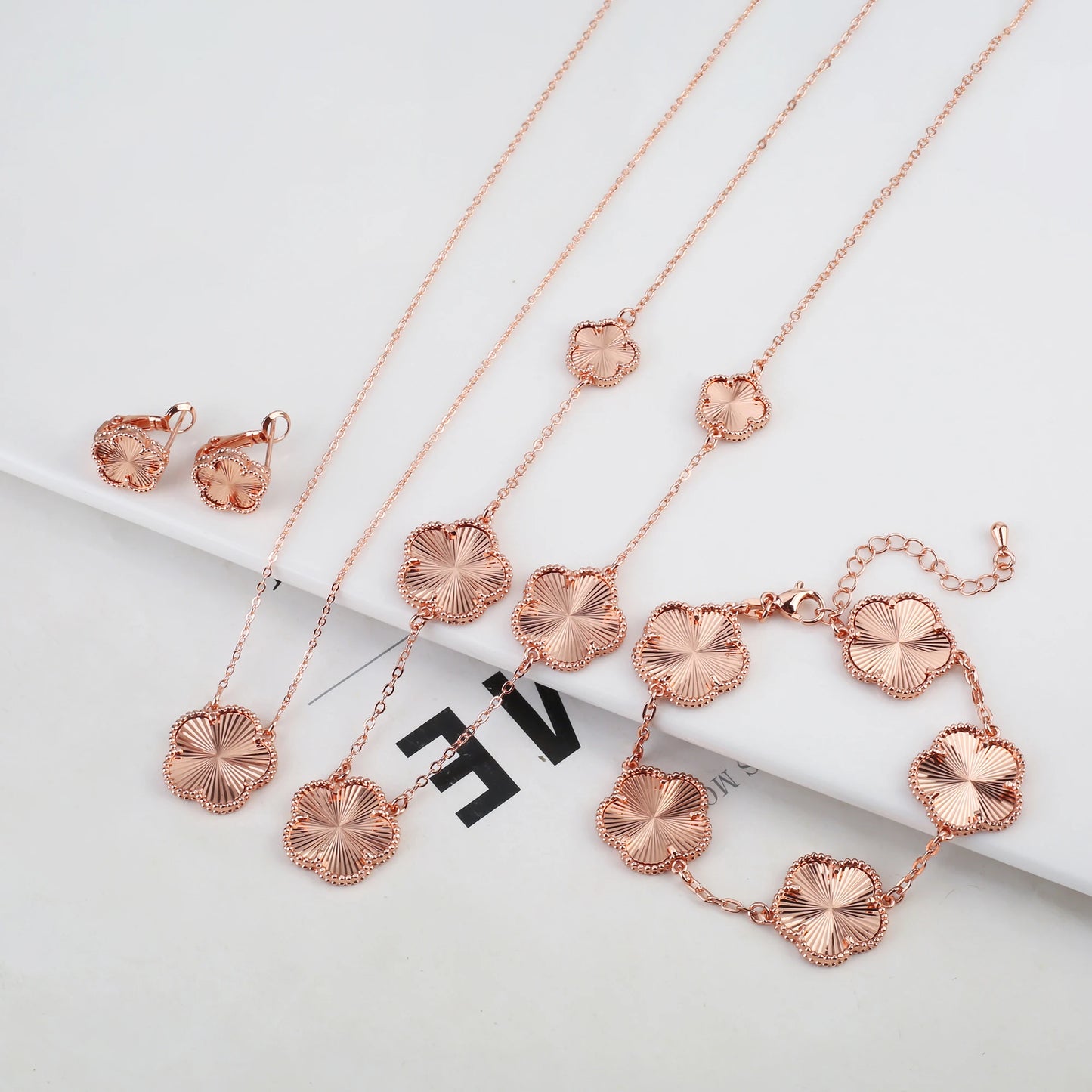 Five Leaf Flower Set