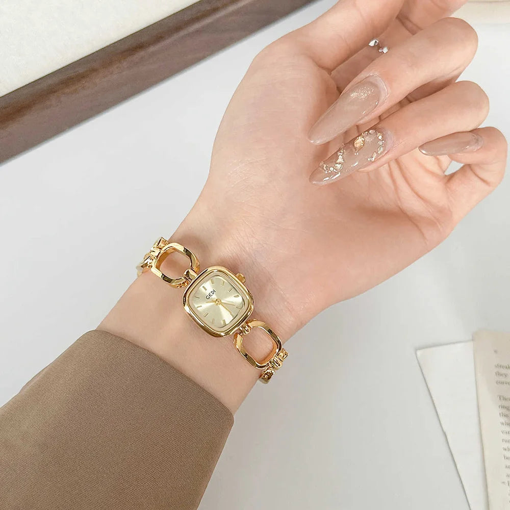 Hollowed Out Bracelet Women's Watch