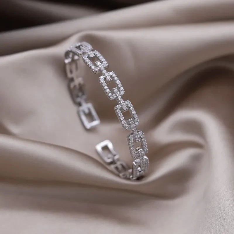 French bracelet