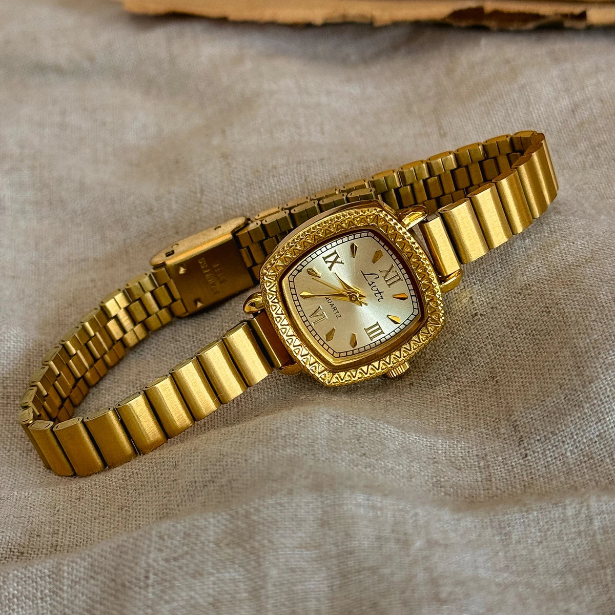 French Classic Retro Style Watch