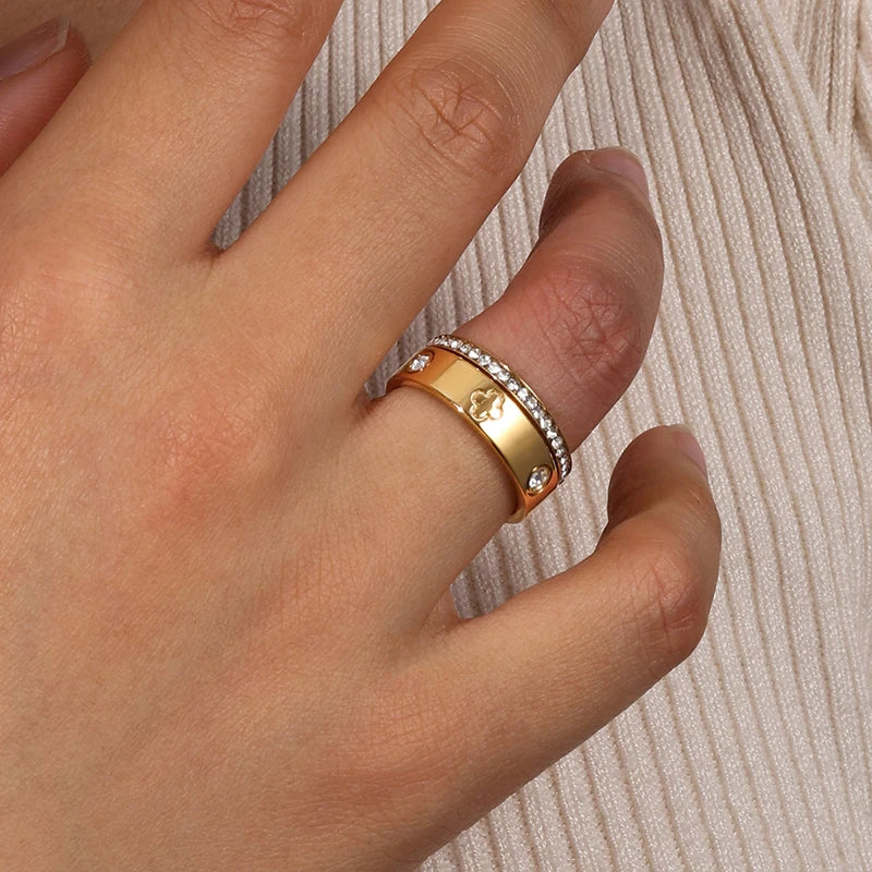 French Clover Ring