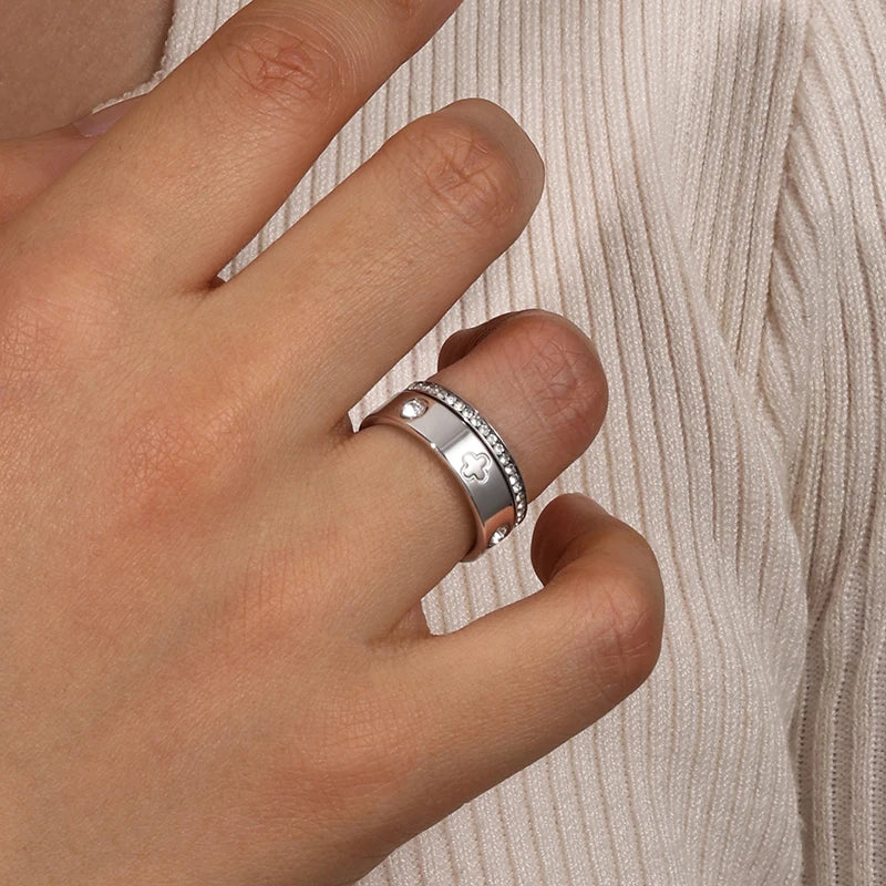 French Clover Ring