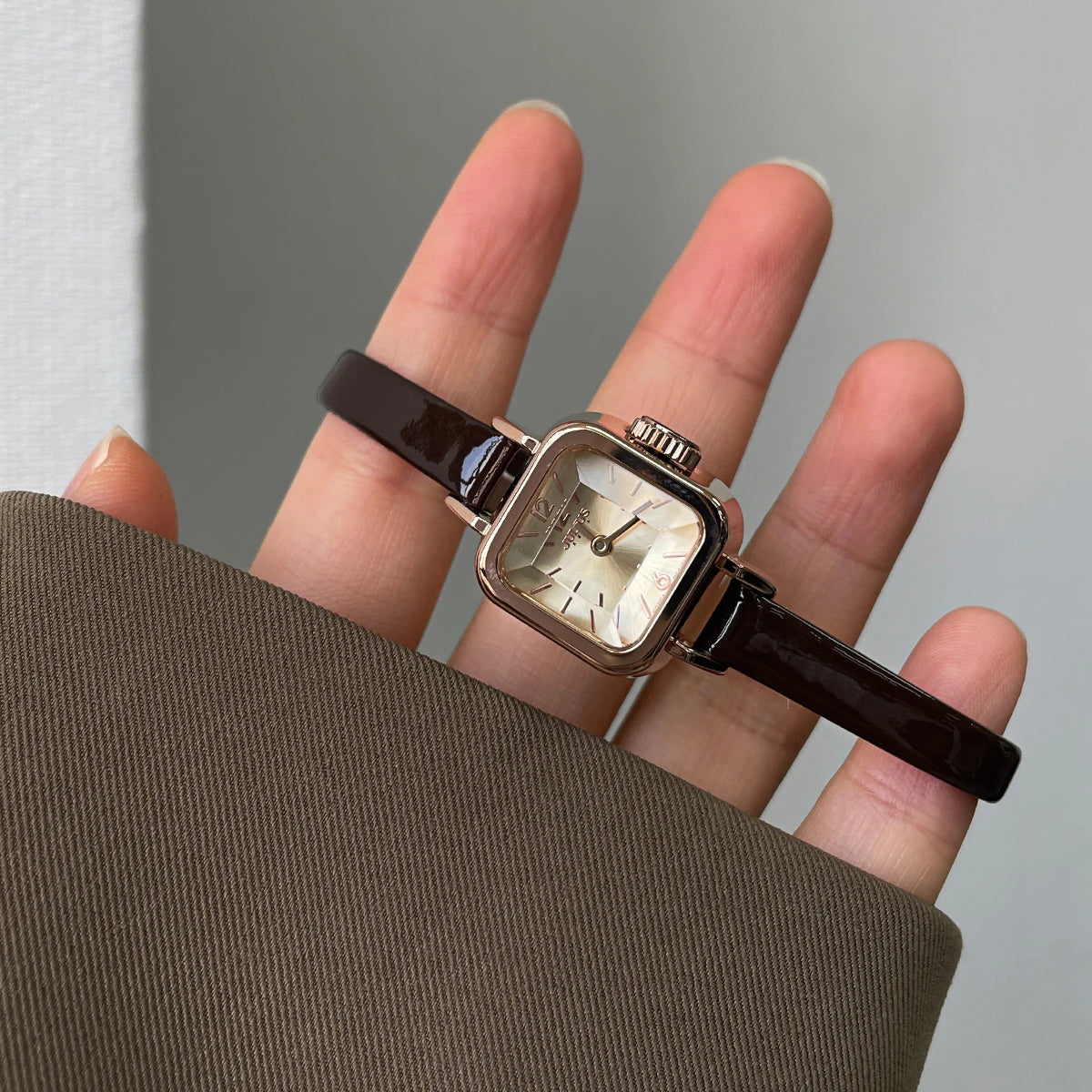 Vintage Light Inspired Quartz Watch